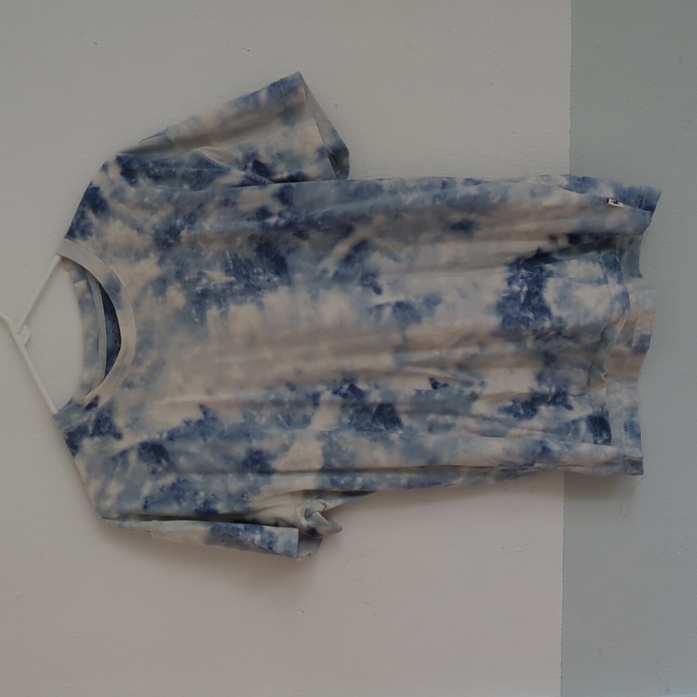 Beautiful blue tie-dye tee from Hollister